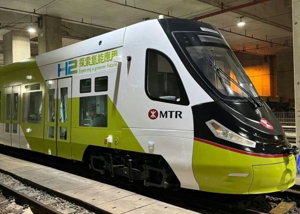 圖3: 港鐵亦曾在輕鐵網絡上試用氫能列車（圖：香港01）